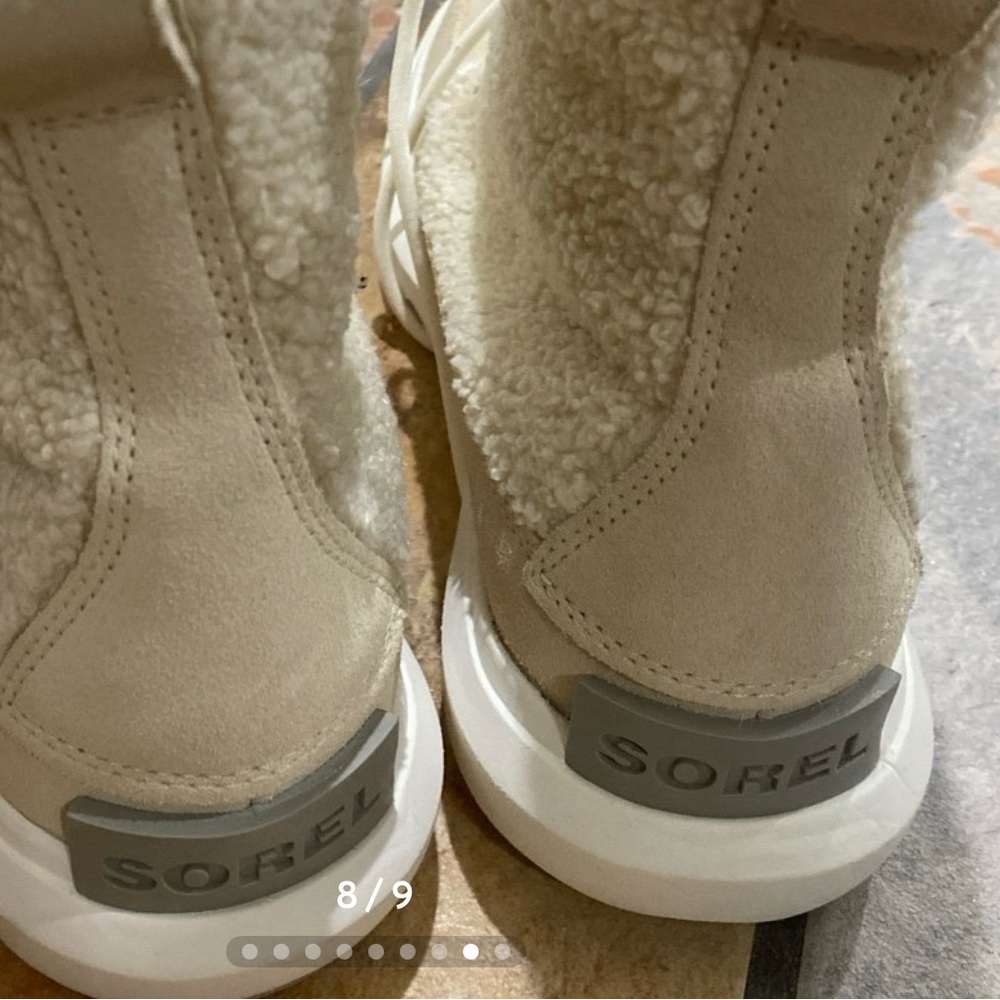 Sorel Women's Tan Winter Boots - Picture 8 of 9
